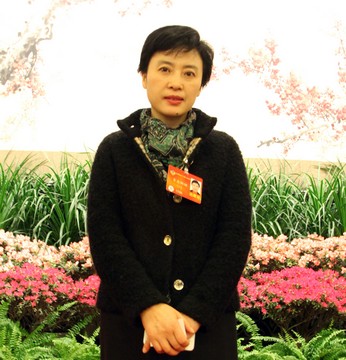 多央娜姆委员:支持建设成都新型城镇化试点