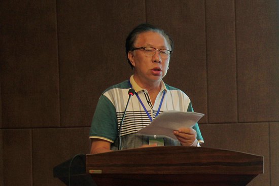 原辽宁省政协环资委主任、原辽宁省统计局局长、研究会党支部书记方晓林.JPG
