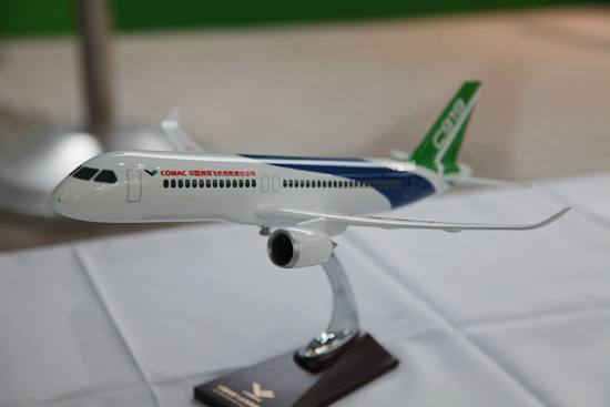 C919大型客机的航模展示.jpg C919大型客机的航模展示.jpg