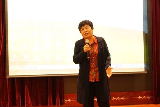 梁丽霞总经理.JPG