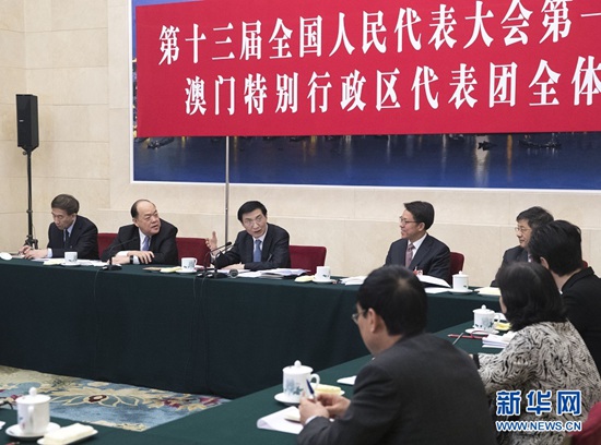 3月6日，中共中央政治局常委、中央书记处书记王沪宁参加十三届全国人大一次会议澳门代表团的审议。 新华社记者王晔摄.jpg