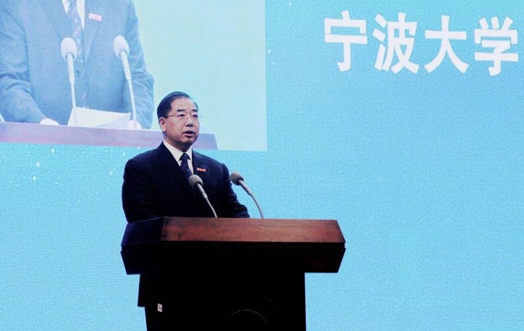 chen满红.jpg